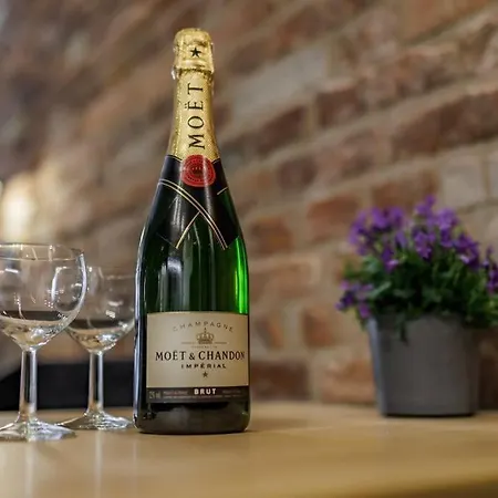 Weronika's Urban Hideaway Вроцлав