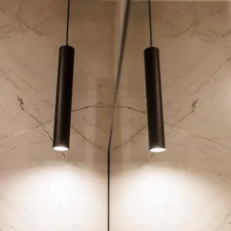 Weronika's Urban Hideaway Апартаменты *